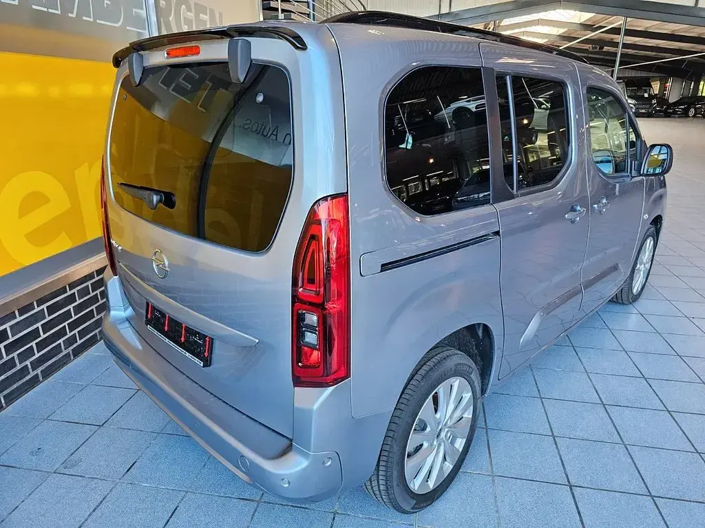 Nowe Opel Combo-e Life Ultimate 100 kW (136 KM) 2025 Szary Minivan