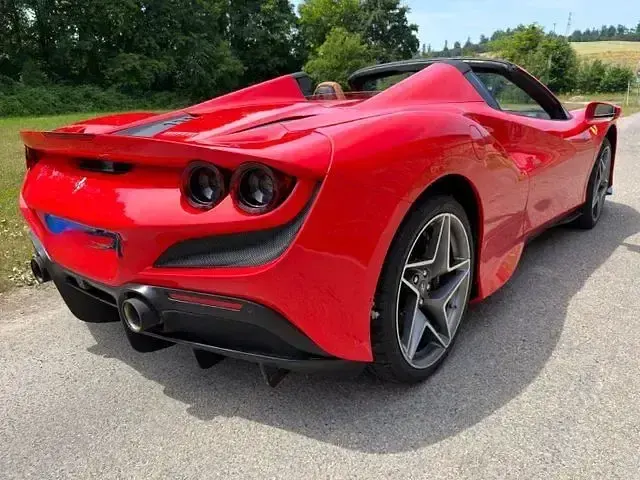 Gebraucht Ferrari F8 721 PS (530 kW) 2022 Rot