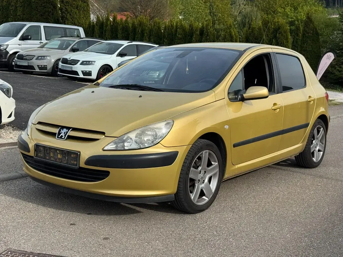 Gebraucht Peugeot 307 Tendance 136 PS (100 kW) 2003 Gold Limousine
