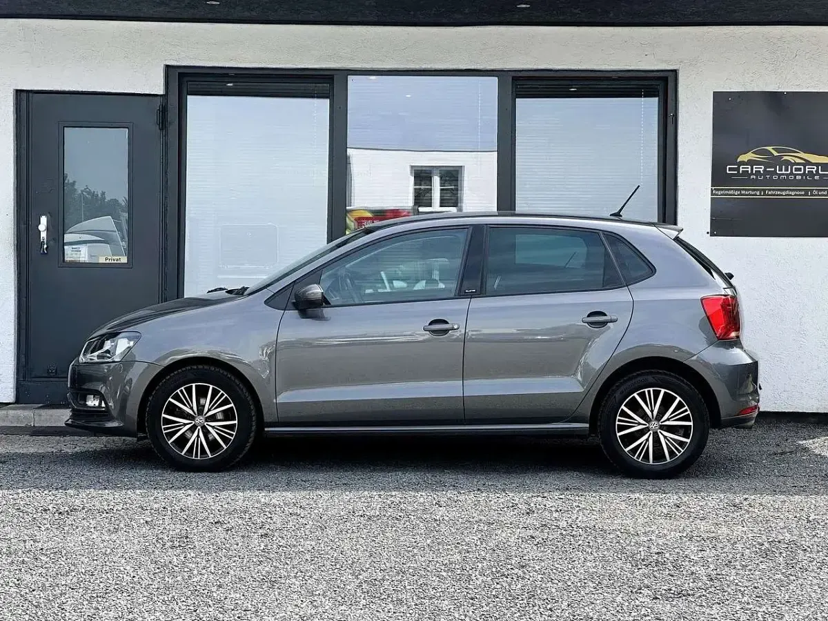 Gebraucht VW Polo Allstar 90 PS (66 kW) 2016 Pepper grey Limousine