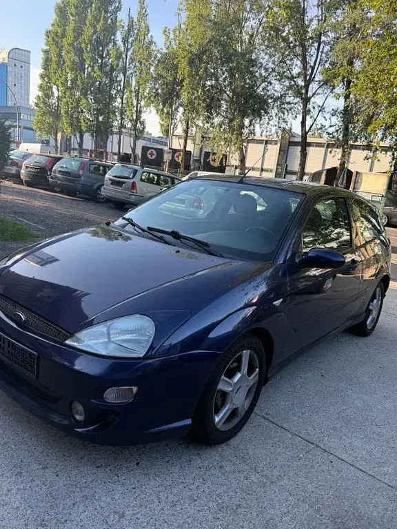 Gebraucht Ford Focus 131 PS (96 kW) 2001 Blau Limousine