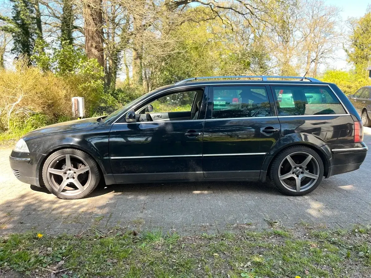 Second-hand VW Passat 131 CP (96 kW) 2004 Negru Break