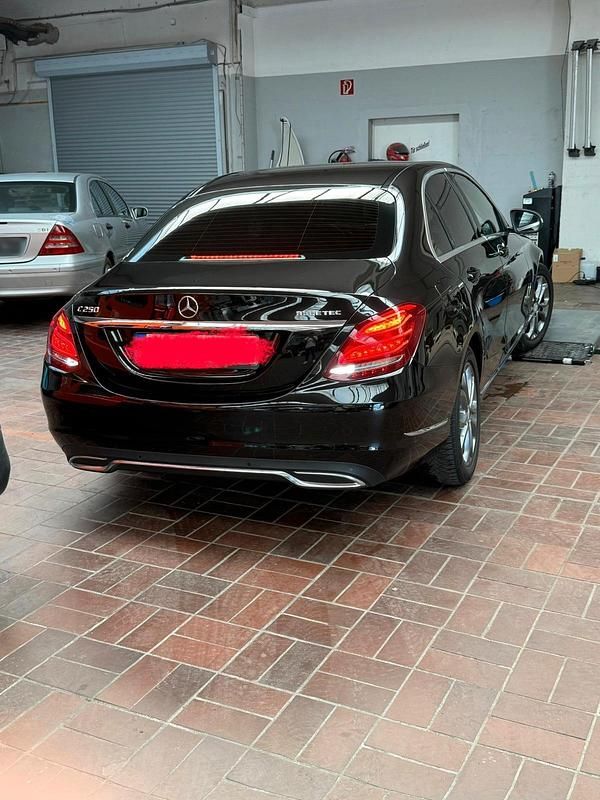 Gebraucht Mercedes C250 204 PS (150 kW) 2014 Schwarz Limousine