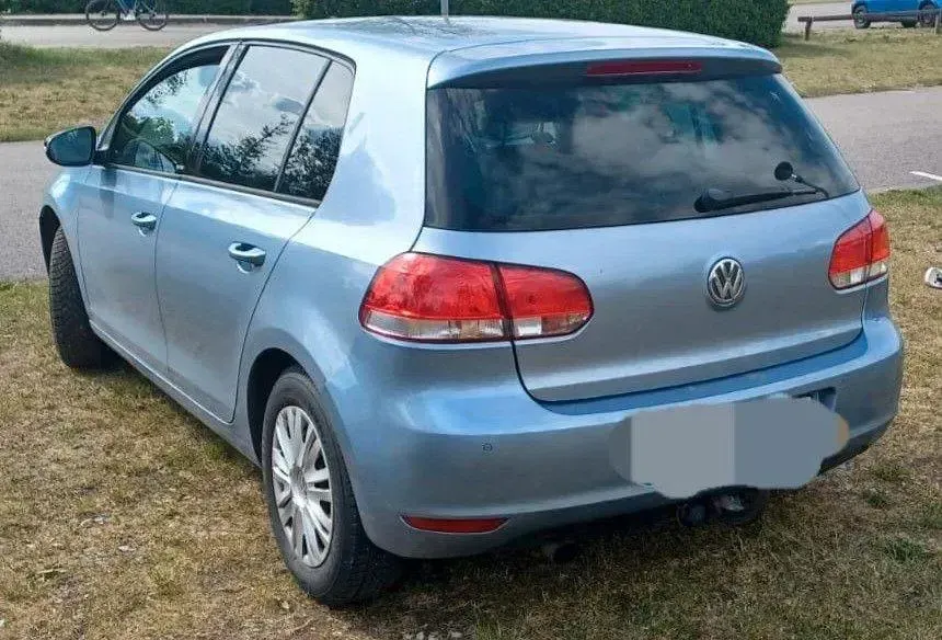 Gebraucht VW Golf VI Comfortline 105 PS (77 kW) 2011 Blau Kleinwagen