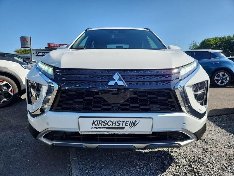 Gebraucht Mitsubishi Eclipse Cross Plus 188 PS (138 kW) 2022 Weiß SUV