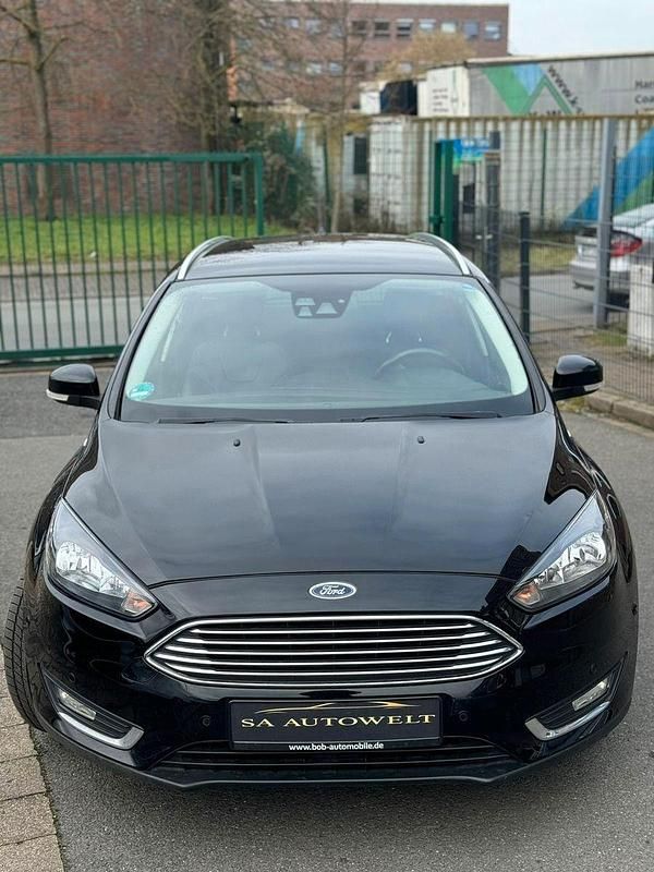 Używany Ford Focus Titanium 182 KM (133 kW) 2015 Czarny Kombi