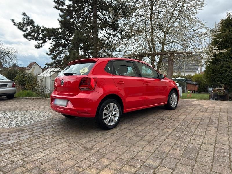 Gebraucht VW Polo 75 PS (55 kW) 2015 Rot Kleinwagen
