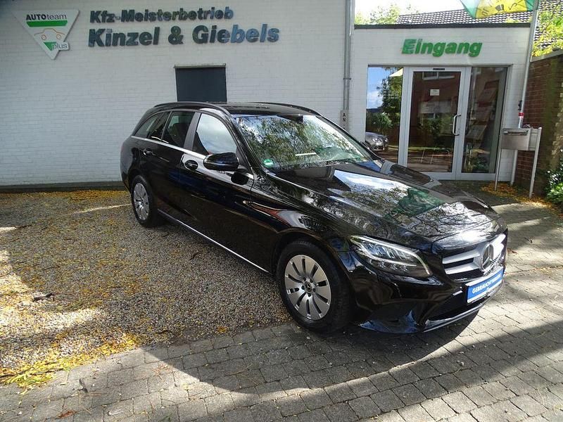 Schwarz Gebraucht 2020 Mercedes C200 Kombi | 18.800 € (Fairer Preis) - Bild 1/4
