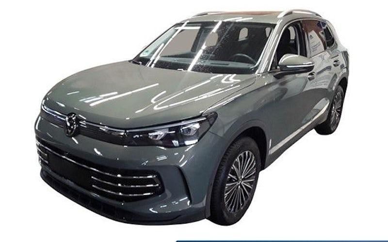 Gebraucht VW Tiguan Elegance 193 PS (141 kW) 2024 Grün SUV