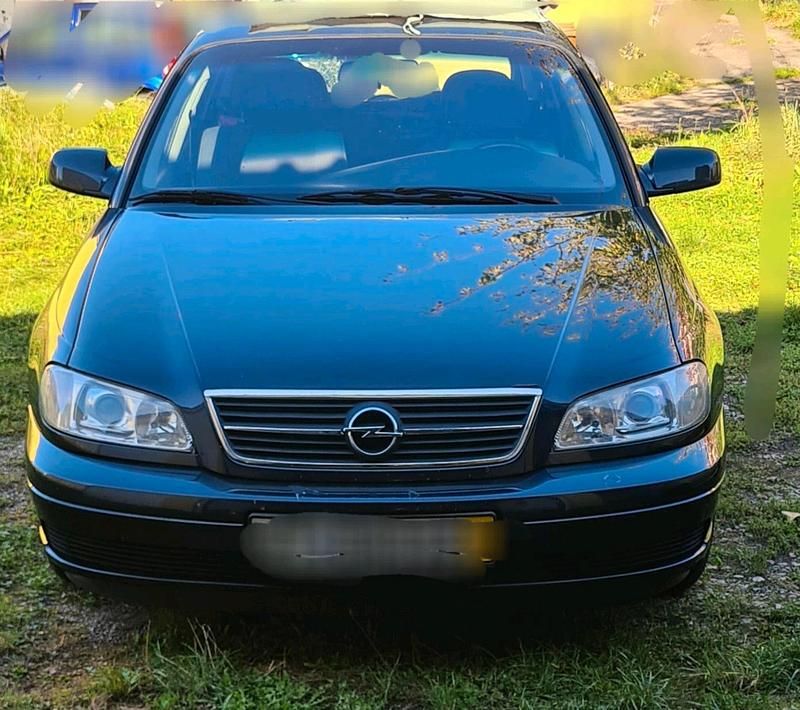 Blau Gebraucht 2003 Opel Omega Kombi | 1.899 € (Fairer Preis) - Bild 1/4