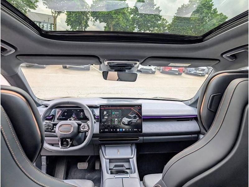 Nouă Lynk & Co 08 345 CP (253 kW) 2025 Negru SUV