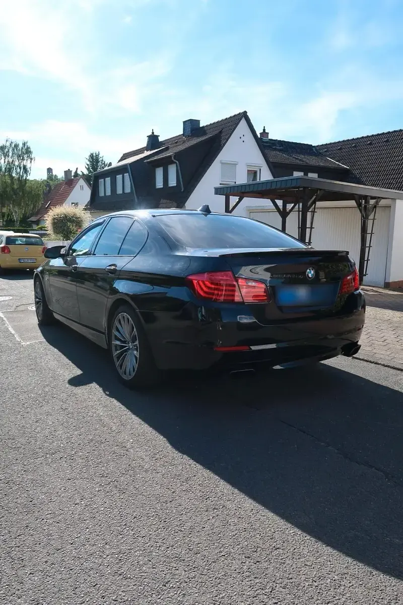 Gebraucht BMW 530 Luxury Line 258 PS (189 kW) 2014 Schwarz Limousine