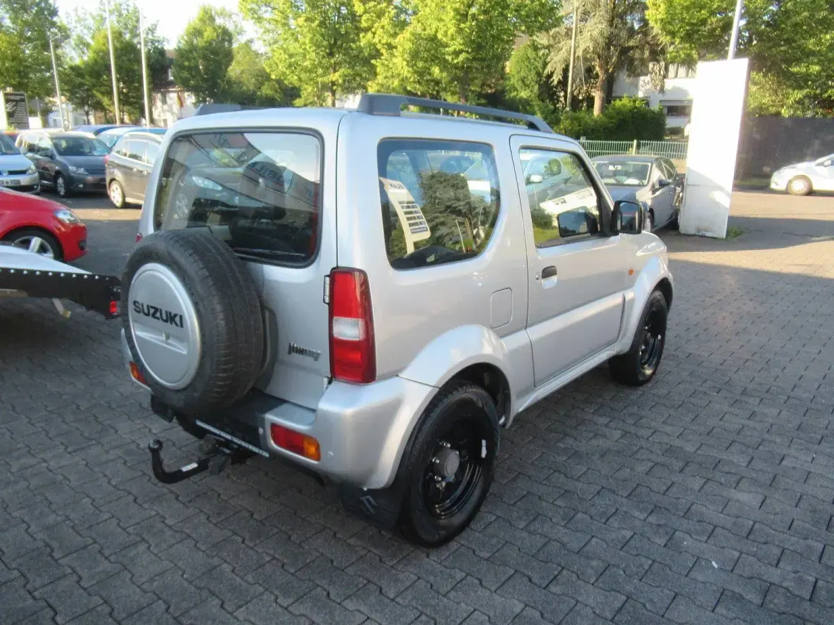 Gebraucht Suzuki Jimny Comfort 86 PS (63 kW) 2010 Silber SUV