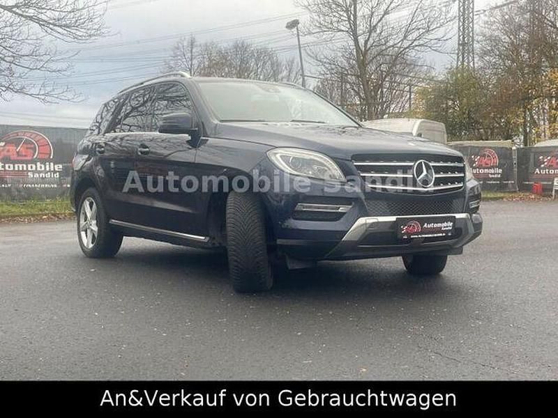 Gebraucht Mercedes ML350 258 PS (189 kW) 2014 Blau SUV