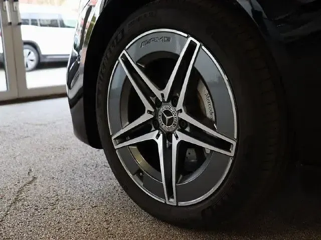 Gebraucht Mercedes C300e 313 PS (230 kW) 2024