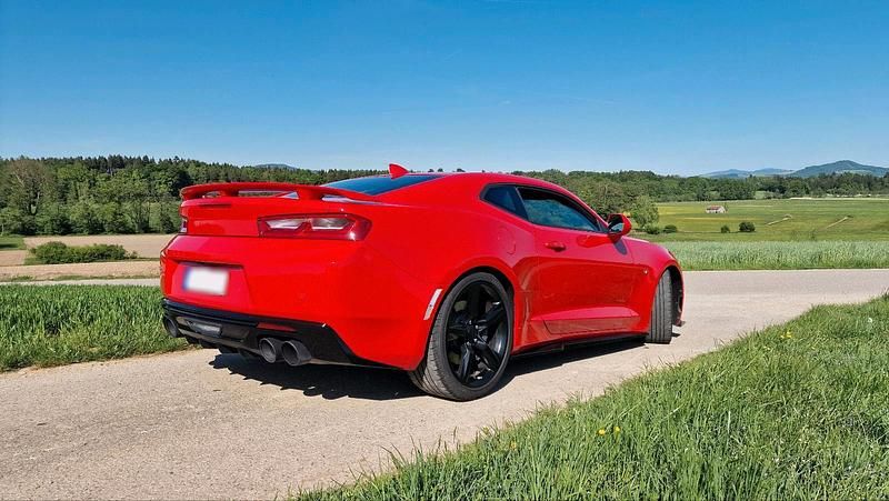 Gebraucht Chevrolet Camaro 453 PS (333 kW) 2019 Rot Coupé