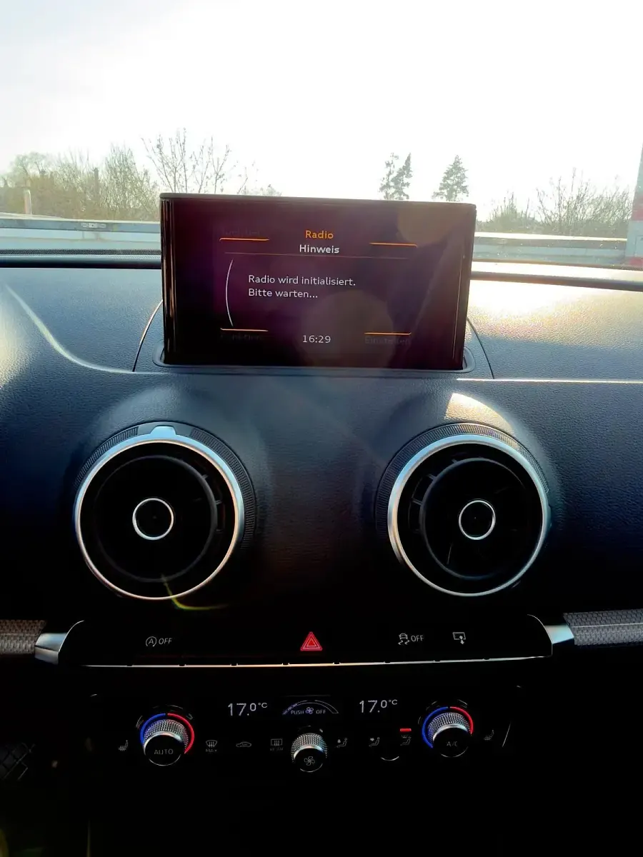 Gebraucht Audi A3 150 PS (110 kW) 2015 Schwarz Limousine