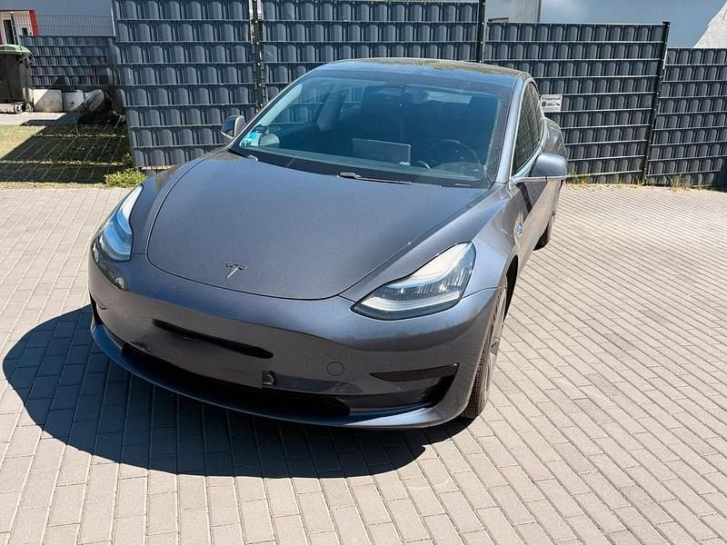 Usado Tesla Model 3 Standard Range Plus 264 kW (359 CV) 2020 Plateado Berlina