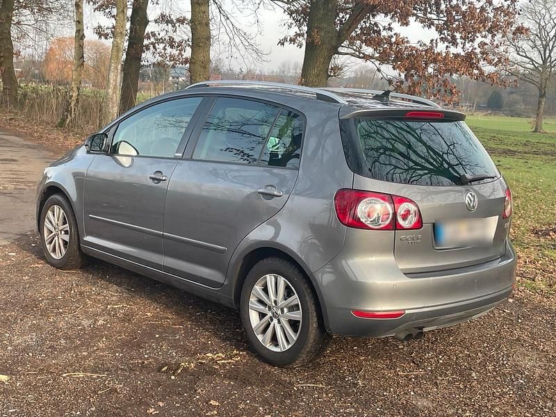 Gebraucht VW Golf VI 125 PS (91 kW) 2011 Grau Kleinwagen