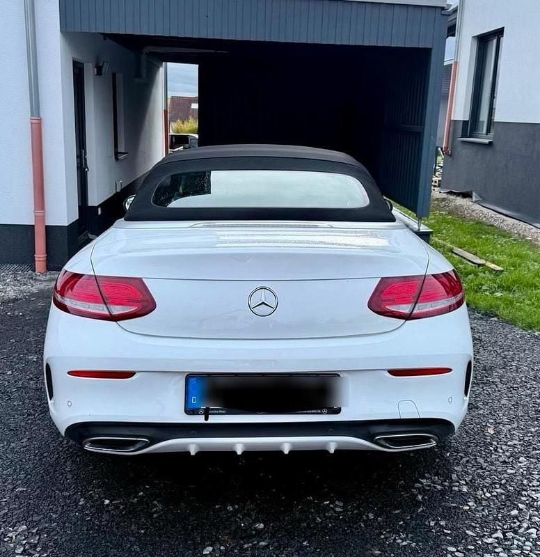 Gebraucht Mercedes C220 AMG line 170 PS (125 kW) 2018 Weiß Cabrio