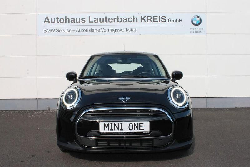 Gebraucht Mini ONE Classic 102 PS (75 kW) 2022 Schwarz Kleinwagen