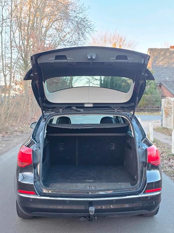 Gebraucht Opel Astra 131 PS (96 kW) 2013 Schwarz Kombi