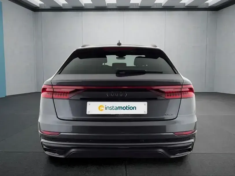 Usata Audi Q8 S-Line 286 CV (210 kW) 2025 Grigio SUV