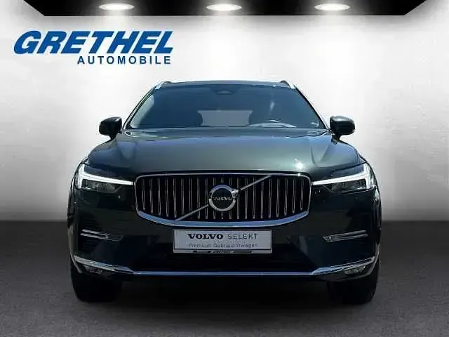 Gebraucht Volvo XC60 145 PS (106 kW) 2022 SUV