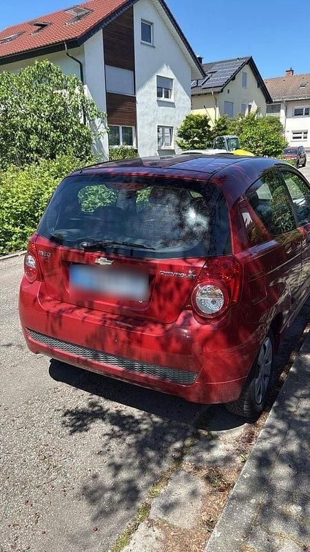 Gebraucht Chevrolet Aveo 84 PS (61 kW) 2010 Rot Limousine