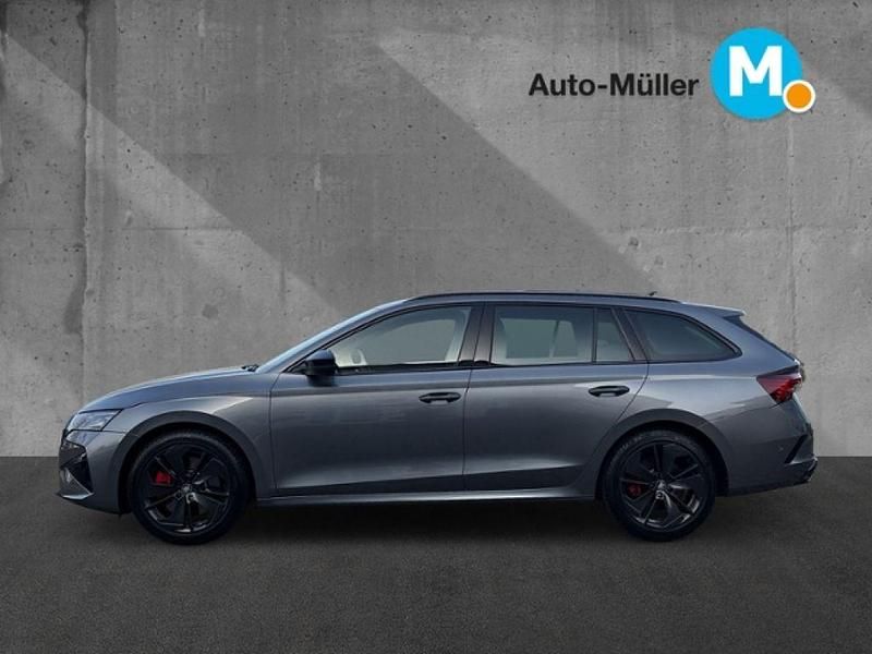 Gebraucht Skoda Octavia 265 PS (194 kW) 2025 Graphite grey (metallic) Kombi