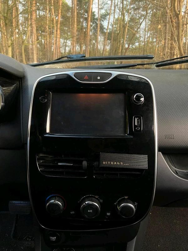 Gebraucht Renault Clio IV 120 PS (88 kW) 2015 Weiß Kleinwagen