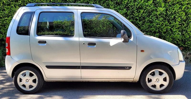 Silber Gebraucht 2003 Suzuki Wagon R Kleinwagen | 750 € - Bild 1/4