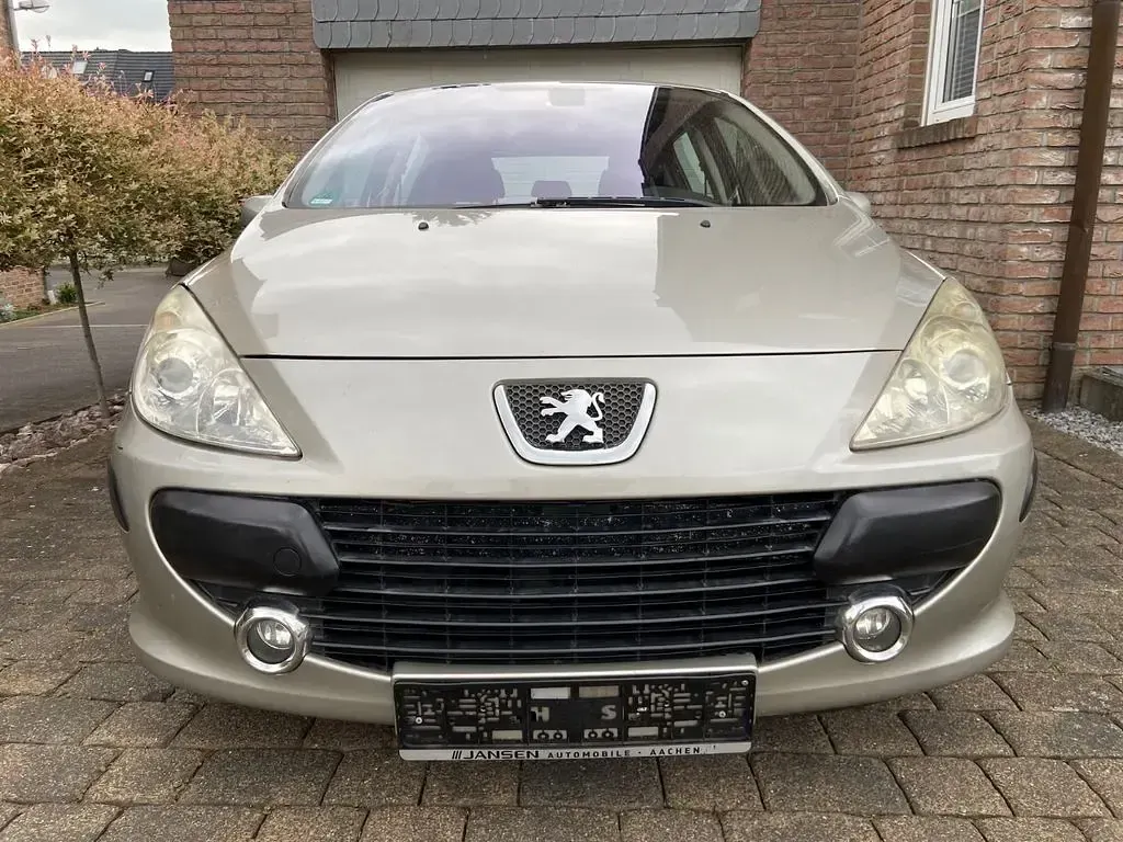 Gebraucht Peugeot 307 Premium 109 PS (80 kW) 2006 Grau Limousine