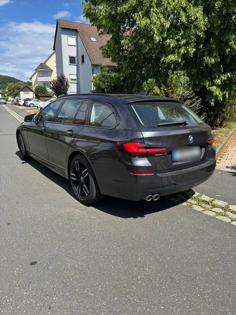 Gebraucht BMW 530 M Sport 258 PS (189 kW) 2012 Schwarz Kombi