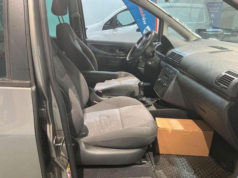 Gebraucht VW Sharan 150 PS (110 kW) 2010 Grau Van / Kleinbus