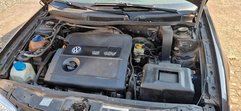 Gebraucht VW Golf IV 105 PS (77 kW) 2001 Schwarz Kombi