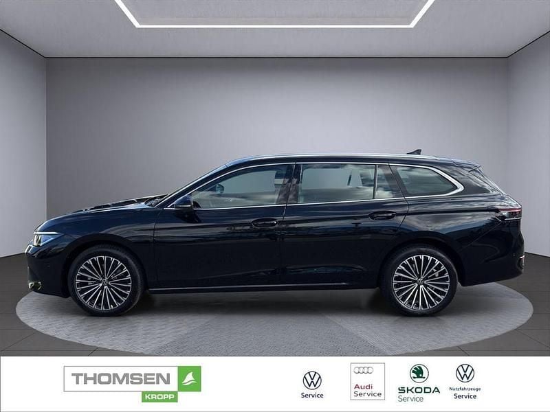 Gebraucht VW Passat Elegance 150 PS (110 kW) 2025 Schwarz Kombi