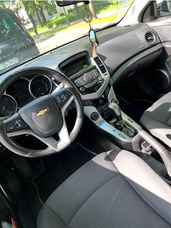 Gebraucht Chevrolet Cruze 163 PS (119 kW) 2012 Grau Limousine