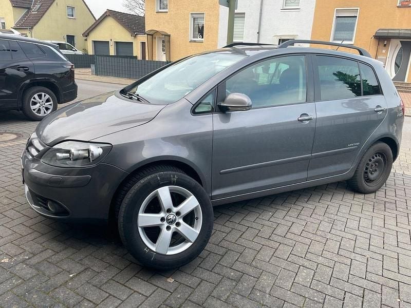 Grau Gebraucht 2008 VW Golf Plus Cross United Van / Kleinbus | 2.900 € (Superpreis) - Bild 1/4