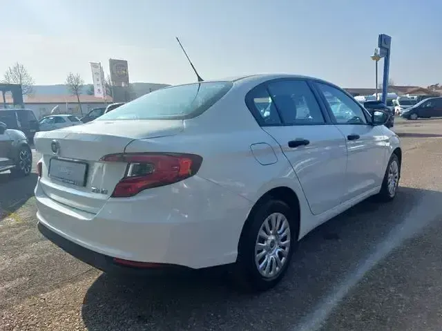 Gebraucht Fiat Tipo Pop 95 PS (69 kW) 2017 Weiß Limousine