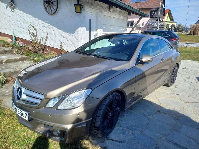 Gold Gebraucht 2011 Mercedes 350 Coupé | 11.500 € - Bild 1/4
