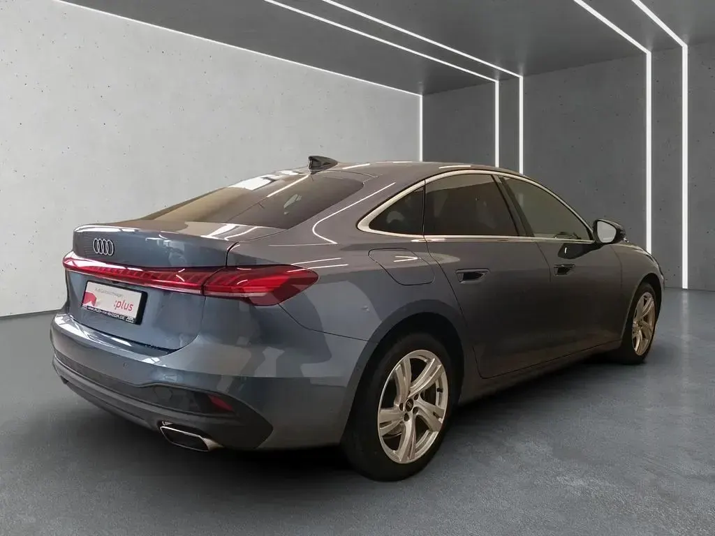 Gebraucht Audi A5 Sport 204 PS (150 kW) 2025 Horizontblau metallic Limousine
