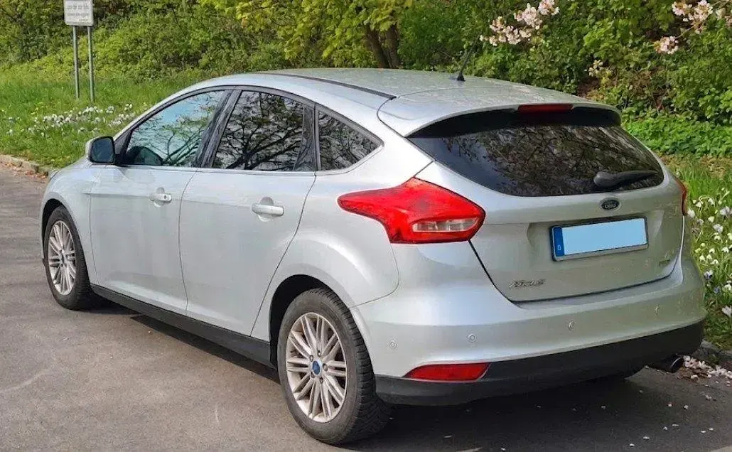 Używany Ford Focus Cool & Connect 150 KM (110 kW) 2017 Srebrny Sedan/Limuzyna