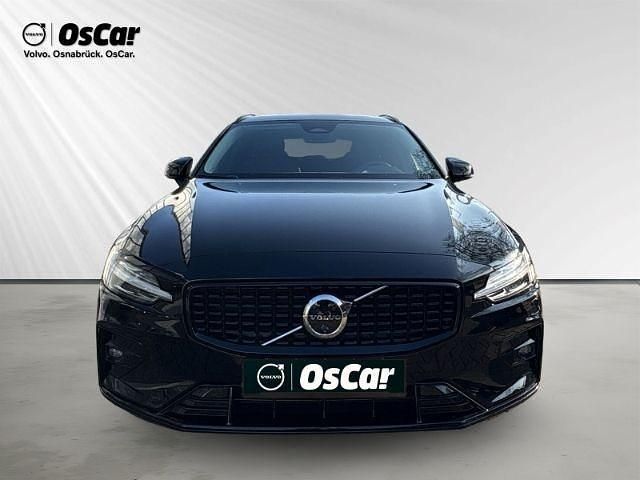 Gebraucht Volvo V60 145 PS (106 kW) 2025 Kombi