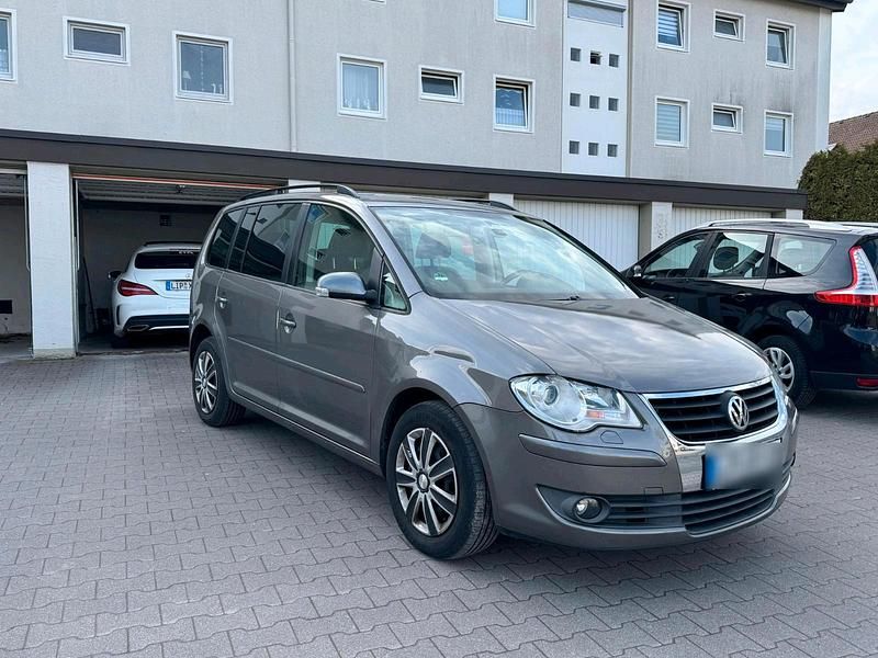 Gebraucht VW Touran 105 PS (77 kW) 2007 Grau Van / Kleinbus