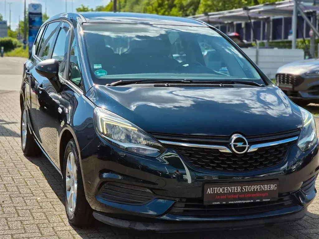 Second-hand Opel Zafira Selection 120 CP (88 kW) 2017 Verde Monovolum