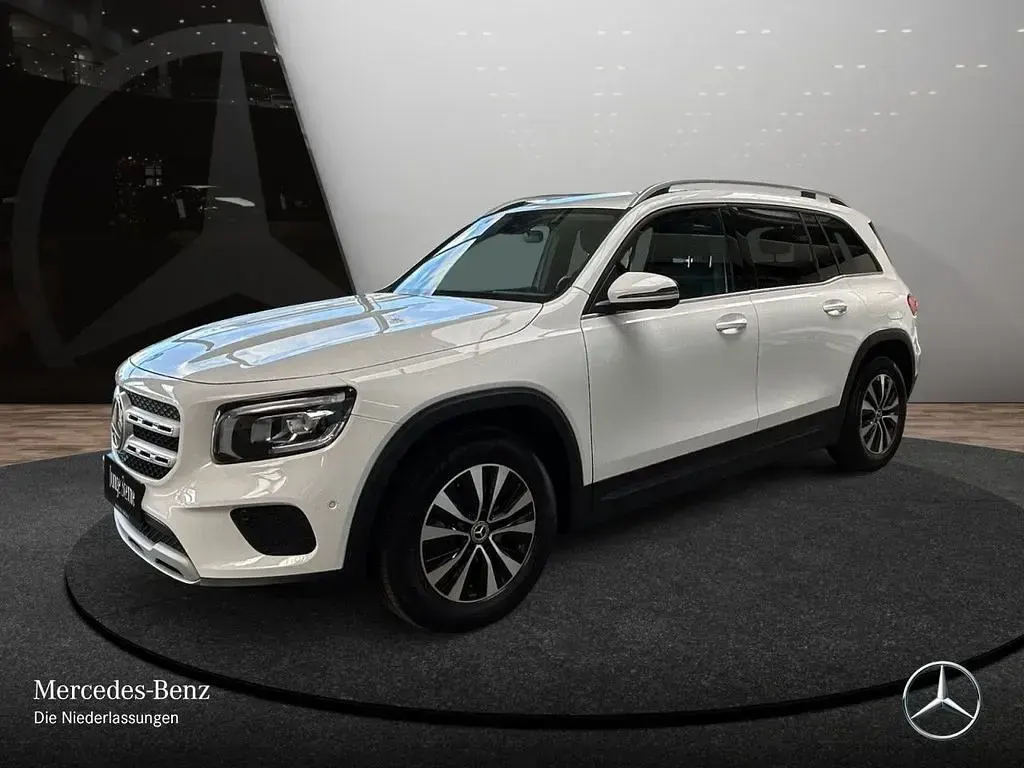 Gebraucht Mercedes GLB180 Style 116 PS (85 kW) 2023 Weiß SUV