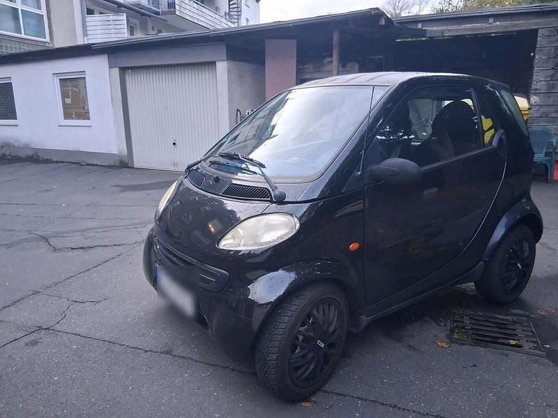Schwarz Gebraucht 2000 Smart ForTwo Coupé Kleinwagen | 650 € (Guter Preis) - Bild 1/4