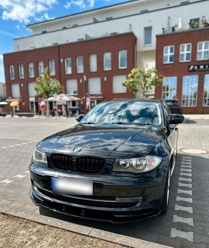 Second-hand BMW 116 116 CP (85 kW) 2009 Negru Hatchback