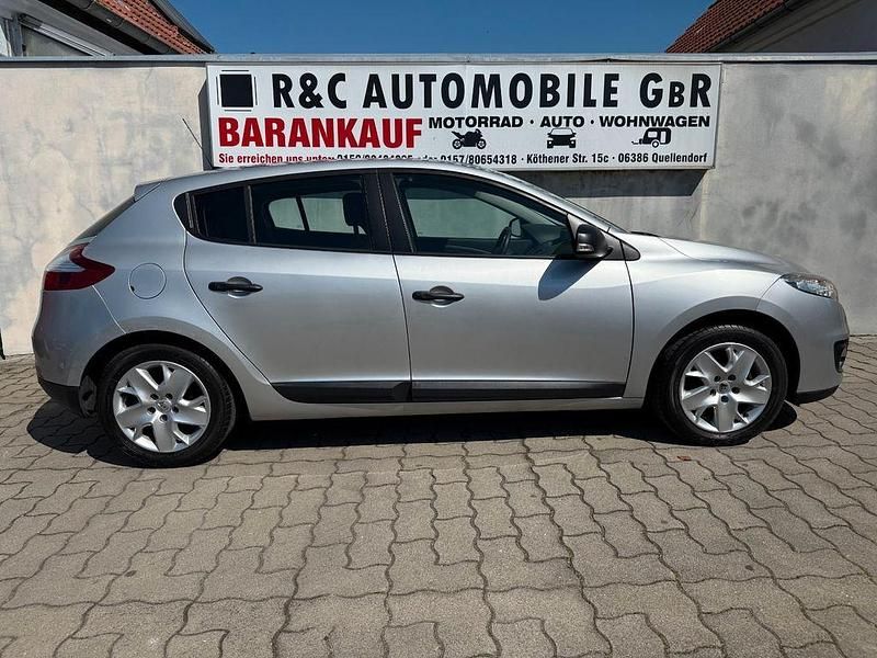 Gebraucht Renault Mégane 101 PS (74 kW) 2012 Grau Limousine